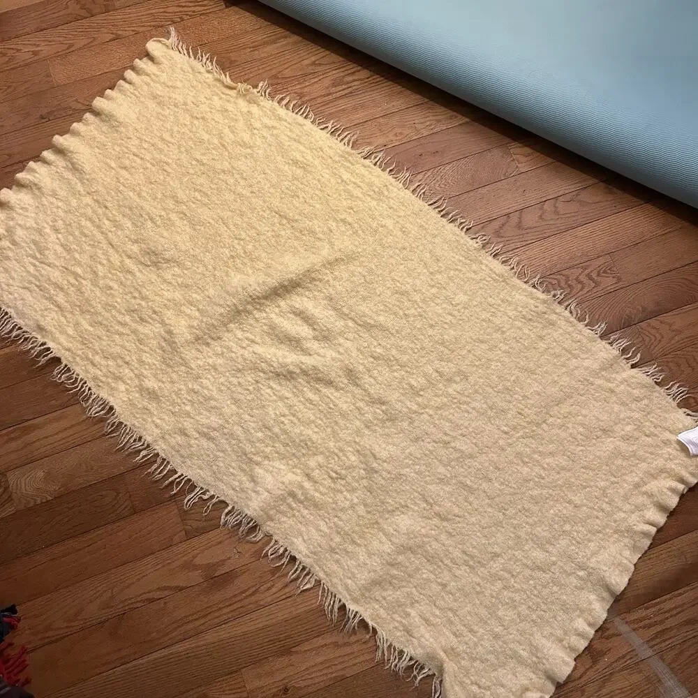 Vintage Toison D’or 100% Mohair Wool Yellow Throw Blanket 29x59”